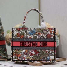 Christian Dior Shopping Bags